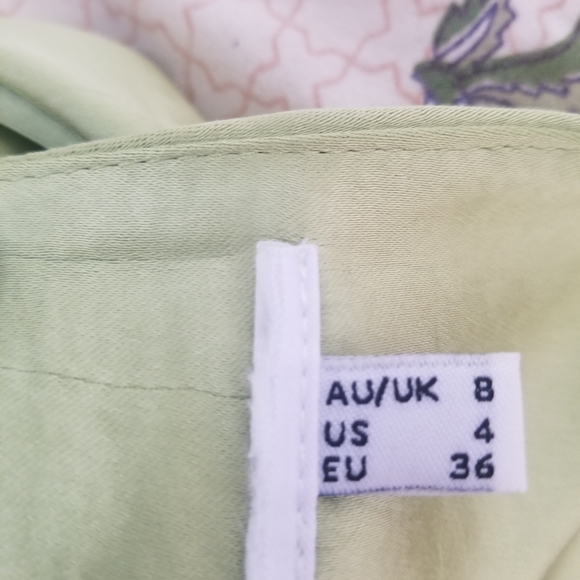 NWOT/Princess Polly LAURA MIDI DRESS GREEN Midi dress Slim fitting - Picture 5 of 5